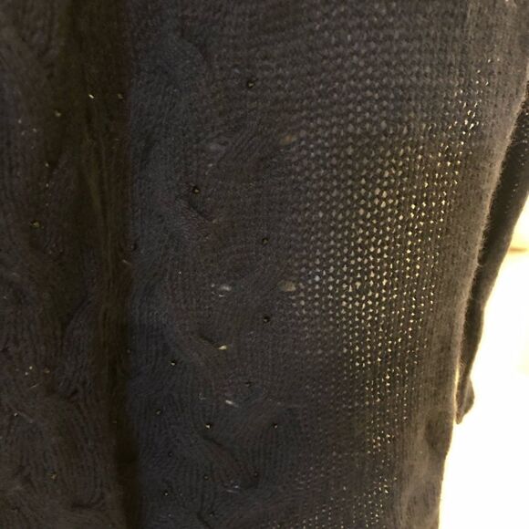 Adorable small black knit sweater‎ - Picture 3 of 6